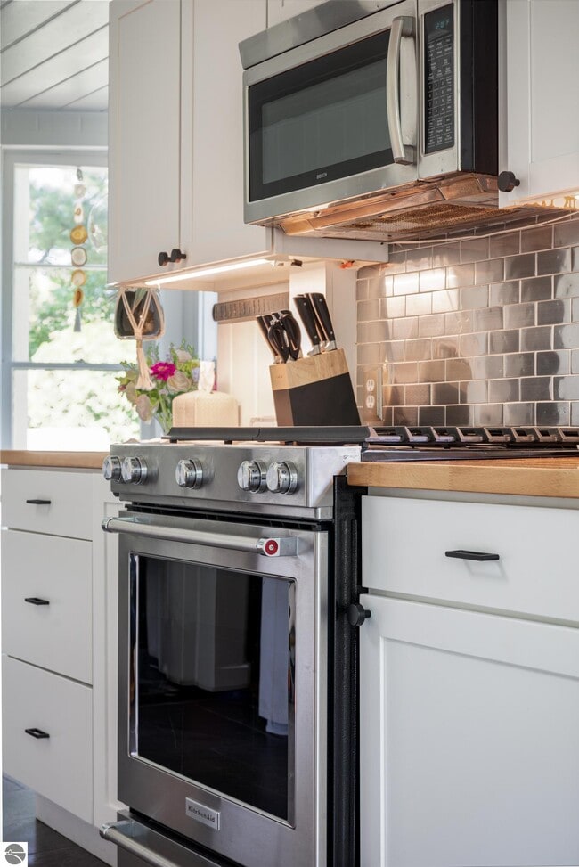 Building Photo - 828 Washington St