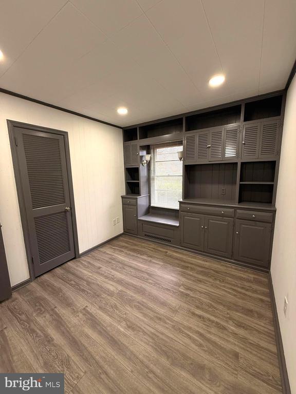 Building Photo - 17727 Crest Dr