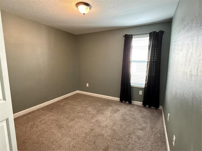 Building Photo - 9129 Pinch Shot Dr