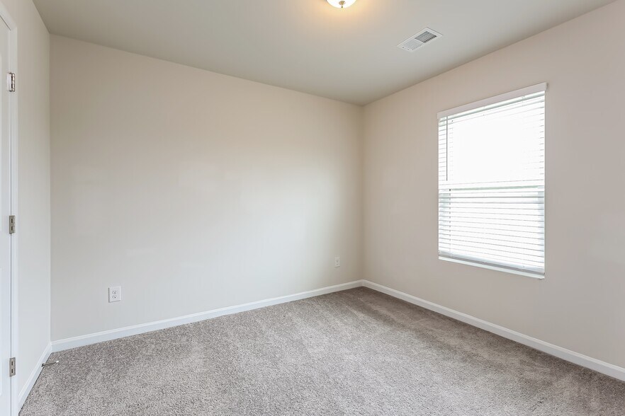 Building Photo - 514 Spring Ln