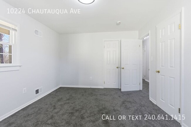 Building Photo - 10224 Chautauqua Ave