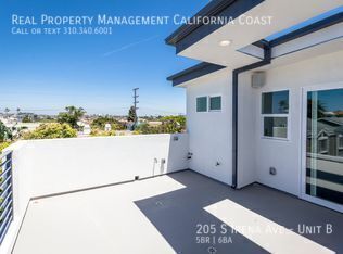 Building Photo - 205 S Irena Ave
