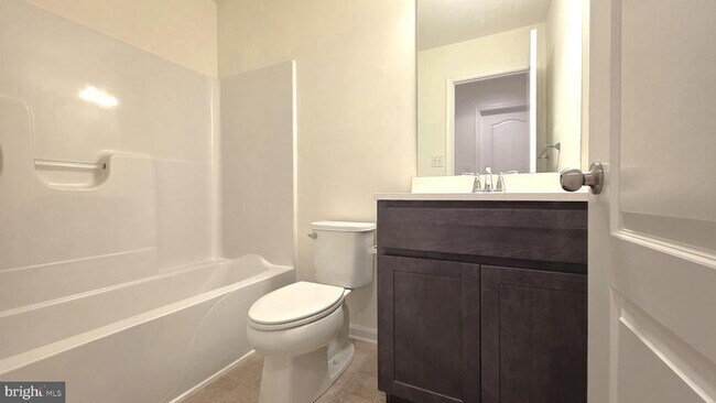 Building Photo - 115 Lexington Pl