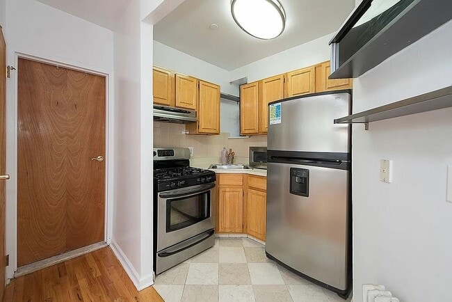 Building Photo - 537 W 133rd St