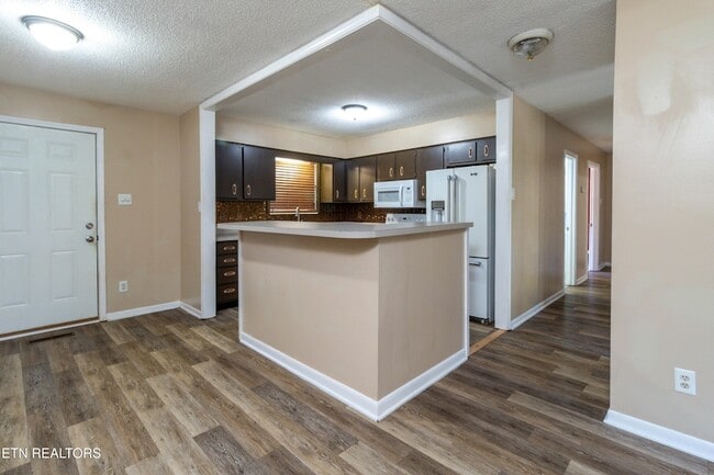 Building Photo - 1817 Sedgewick Dr