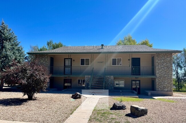 Building Photo - 1197 Cree Dr