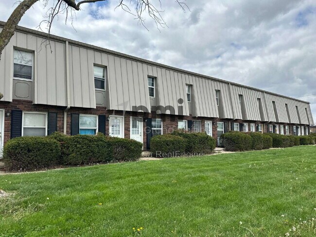 Building Photo - 1624 University Dr