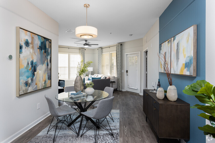 2BR, 2BA - 1,112SF - The Savoy at Southwood