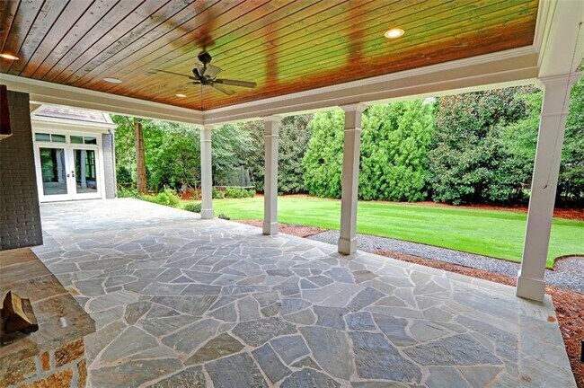 Building Photo - 1178 Chambord Way NE