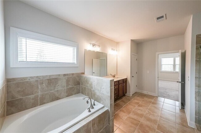 Building Photo - 5789 Creek Indian Dr