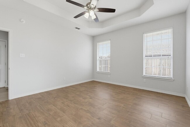 Building Photo - 7017 Springwater Ave