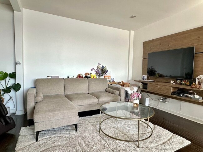 Building Photo - 8650 BLVD E