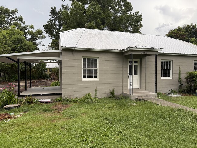 Building Photo - 3605 Emanuel Ave