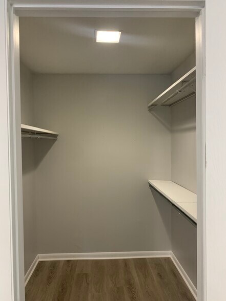 Building Photo - 3 Plantation Ln