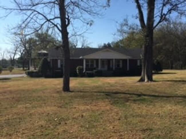 Primary Photo - 3 Bed, 2 Bath home with Shop & 3 acres!
