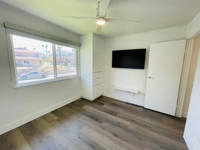 Building Photo - 72577 Edgehill Dr