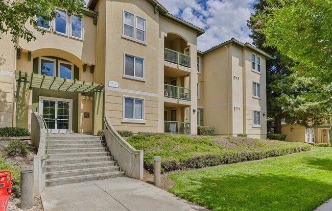 Building Photo - 38740 Tyson Ln