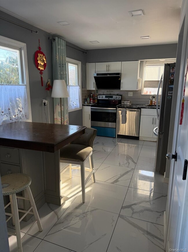 Building Photo - 23 James Rd