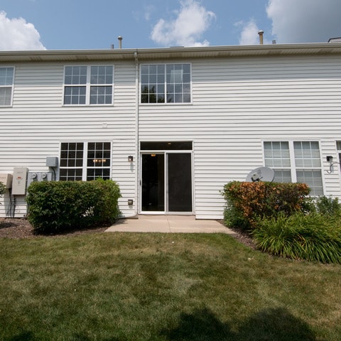 Building Photo - 2927 White Thorn Cir