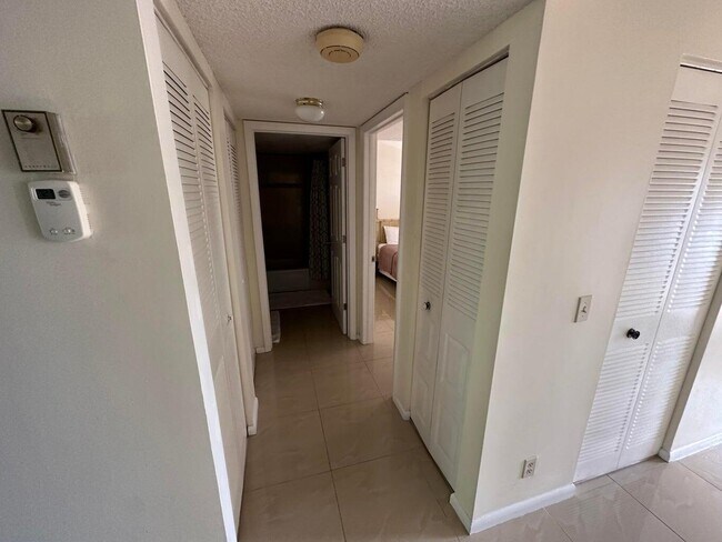 Building Photo - 14671 Bonaire Blvd