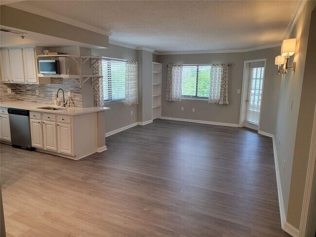 Building Photo - 795 Hammond Dr