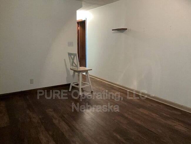 Building Photo - 105 N Elm St