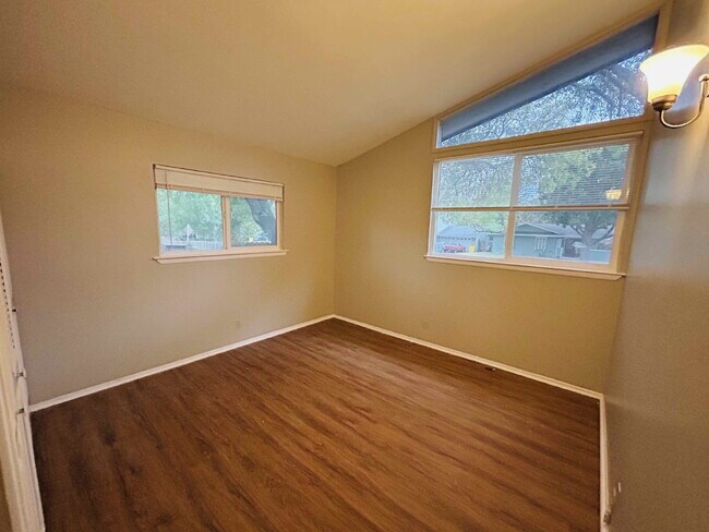 Building Photo - 7902 Rustic Forest Dr