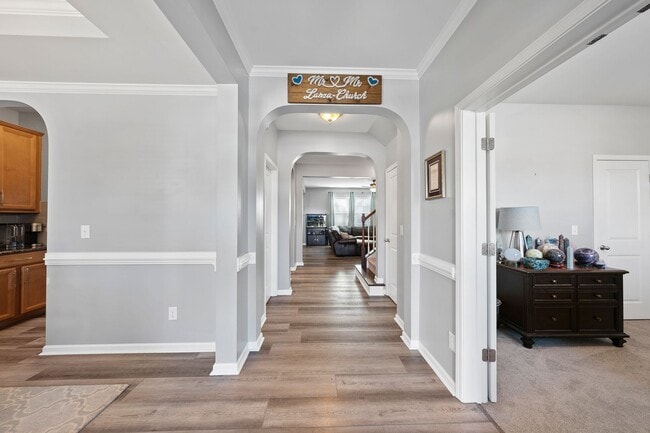 Building Photo - Stunning Apex Home with First-Floor Privat...