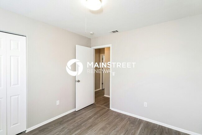 Building Photo - 3 Bedroom Pet-Friendly Home in North Port,...