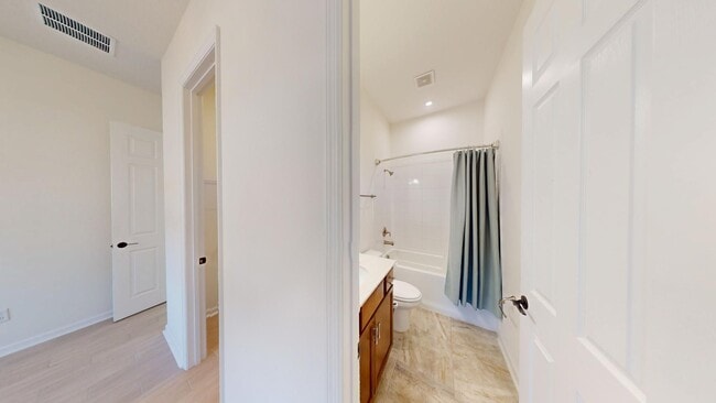 Building Photo - 4BR/ 4.5BA Beautiful Home In Eagles Landing  **$1000 OFF First Full Month**