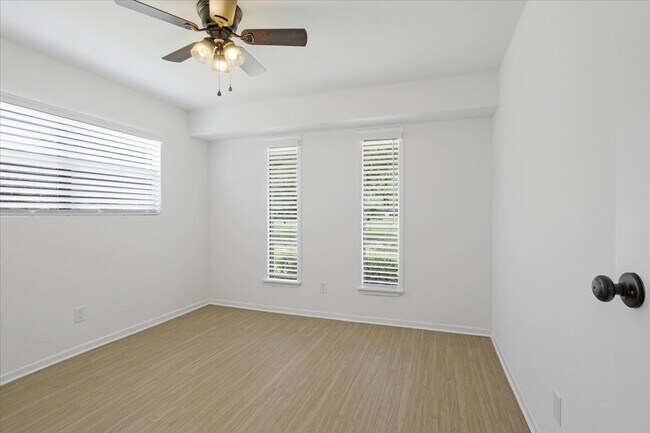 Building Photo - 152 Alta Vista St