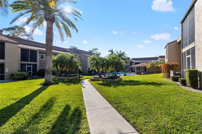 Building Photo - 1579 Greenlea Dr