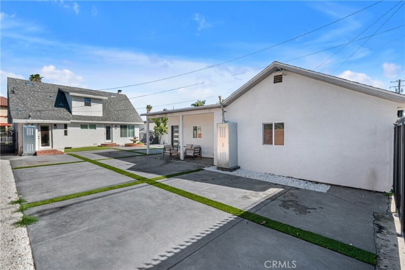 Building Photo - 6261 Homewood Ave