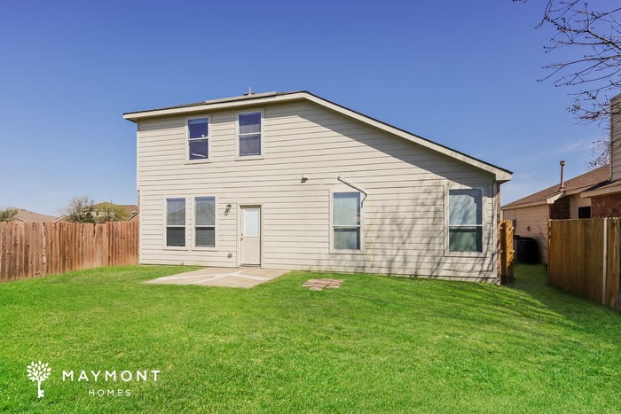 Building Photo - 2214 Sumac Dr