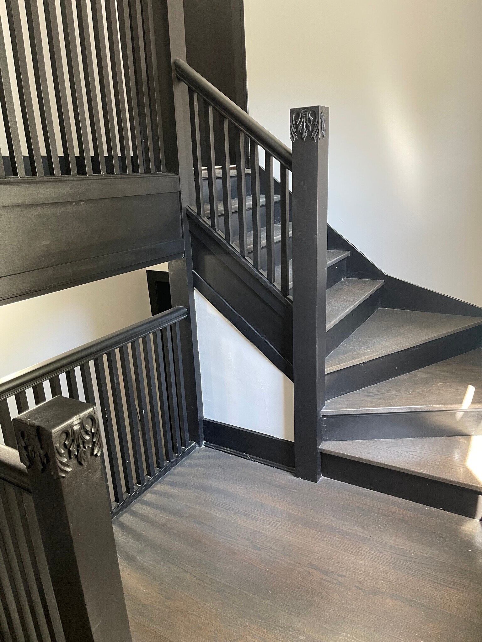 A different view of the hall - 8414 S Cregier Ave