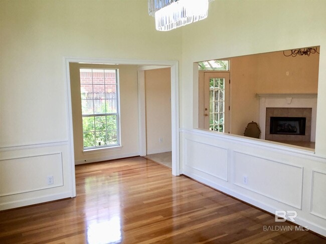 Building Photo - 112 Kensington Ct