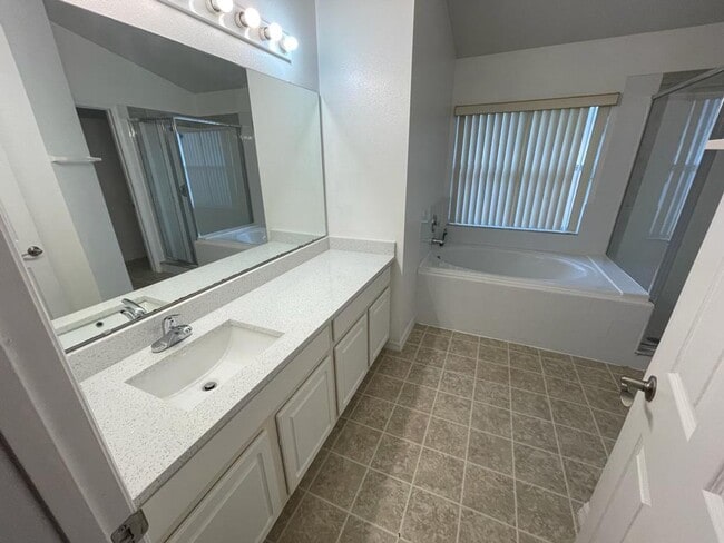 Building Photo - AVAILABLE NOW