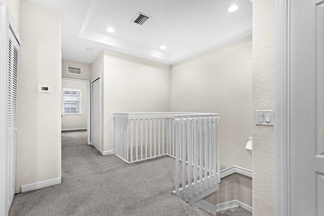 Building Photo - 2280 Shoma Dr