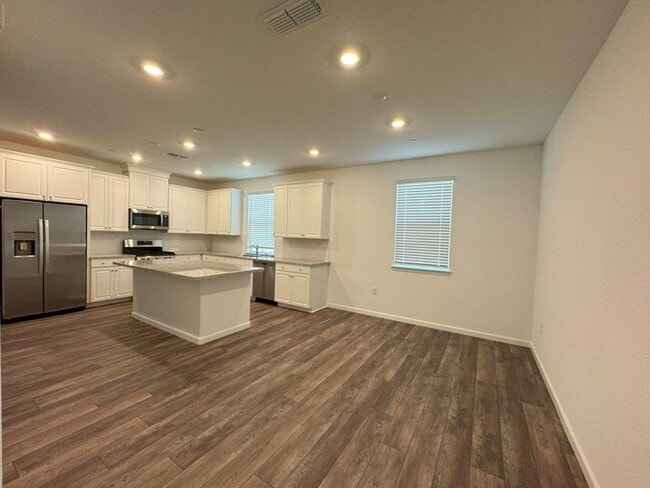 Building Photo - Like New Lennar Home FOR RENT