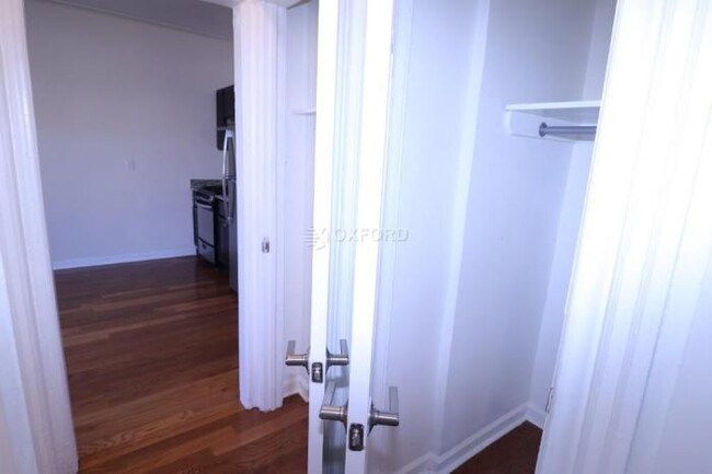 Building Photo - 1 bedroom in Queens NY 11354