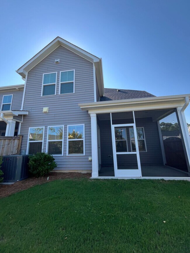 Building Photo - 7404 Springwater Dr