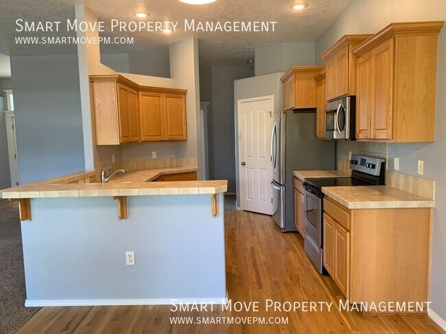 Building Photo - 4260 E Arborvitae Dr