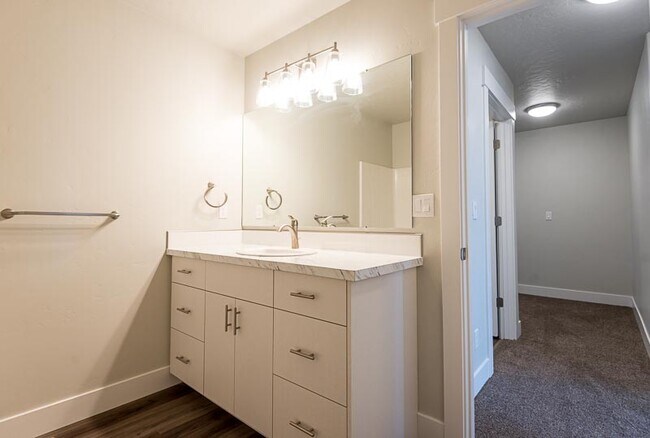 Building Photo - 305 Johnson Rd