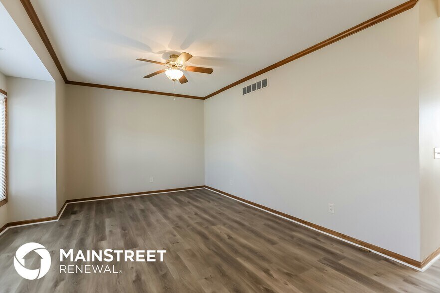 Building Photo - 1125 SE 11 Terrace