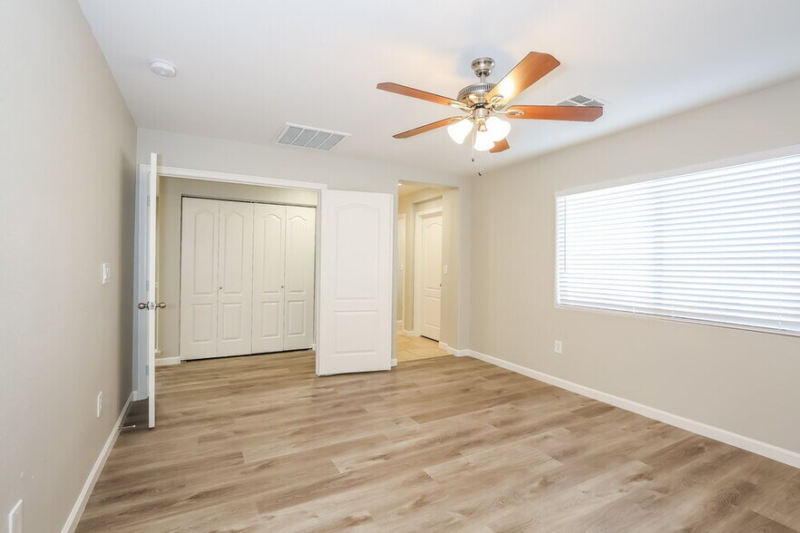 Building Photo - 4032 Benevolent Dr