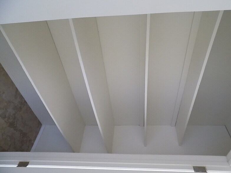 Pantry closet with shelves (pic got rotated) - 13429 Davenport St