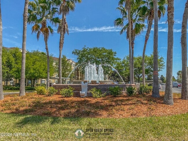 Building Photo - 7801 Point Meadows Dr