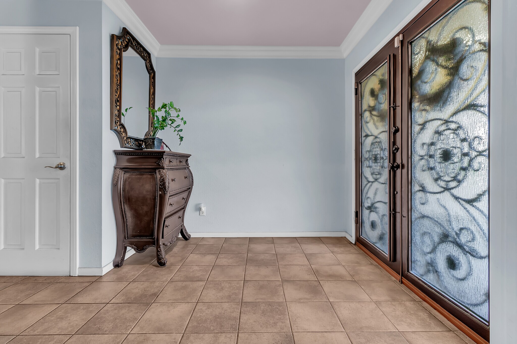 Building Photo - 9720 Blandwood Rd