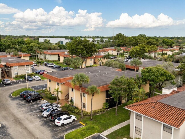 Building Photo - 9734 Hammocks Blvd