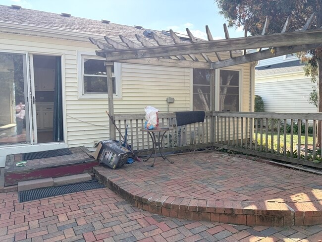 Building Photo - 97 N Walnut Ln